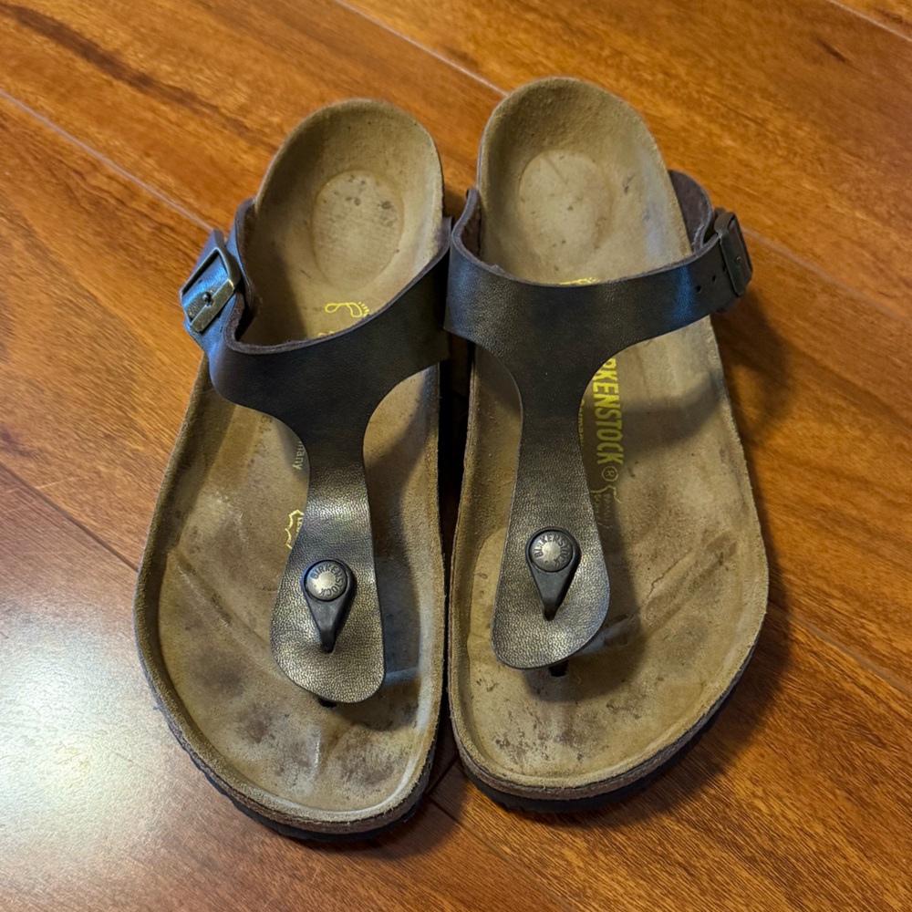 Birkenstock Gizeh Thong Sandals Women's US Size 40 Brown Metallic